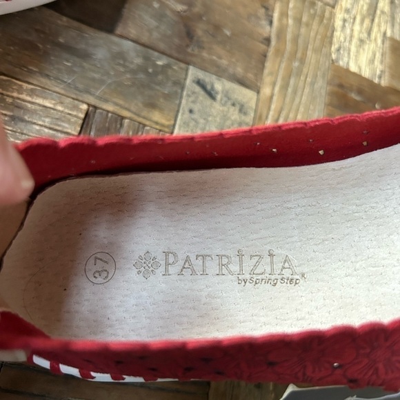 Patrizia Women’s Grazana Flats NWT - Picture 6 of 6